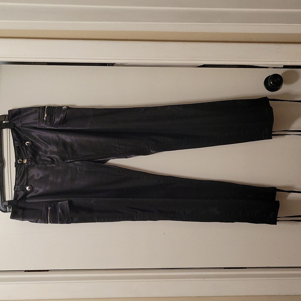 Arden B, 10, Black